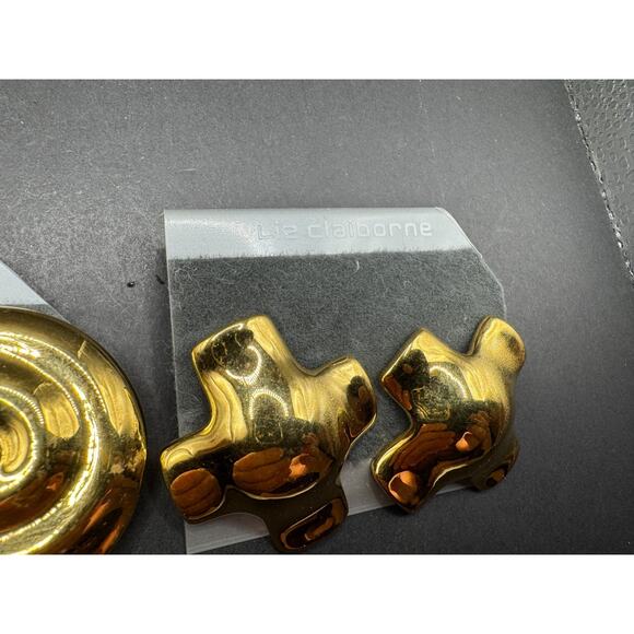 Vtg Liz Claiborne Gold Tone Round Swirl Cross Clip On Stud Earrings Lot of 2 NOS - Picture 3 of 8